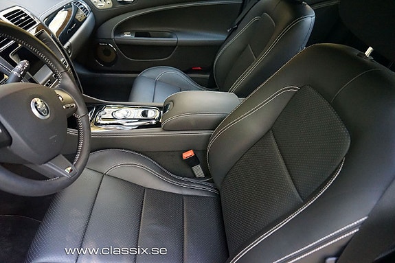 Jaguar XKR 7 of 13