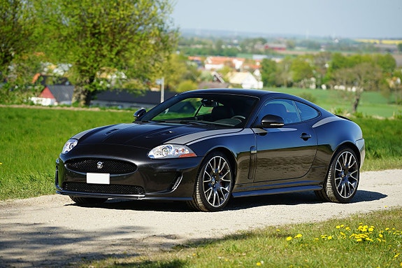 Jaguar XKR 4 of 5
