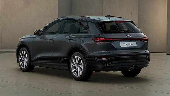 Audi Q6 e-tron 3 of 5