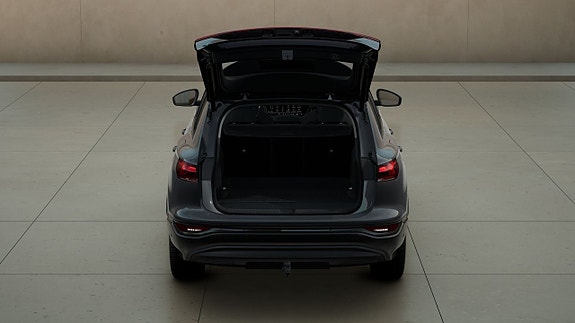 Audi Q6 e-tron 6 of 11
