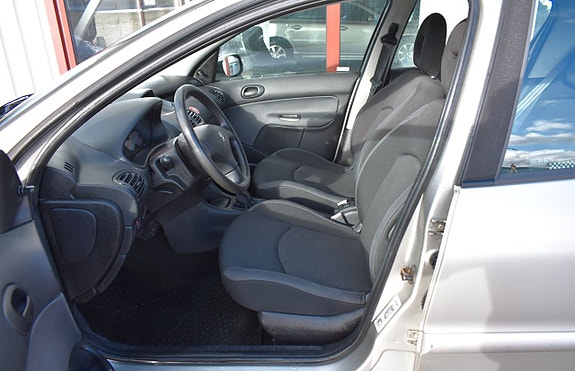 Peugeot 206 7 of 13