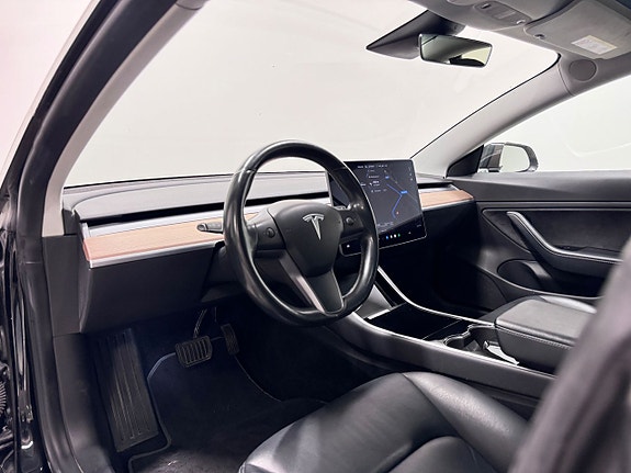 Tesla Model 3 3 of 5