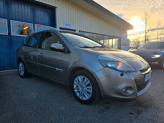 Renault Clio 2 of 5