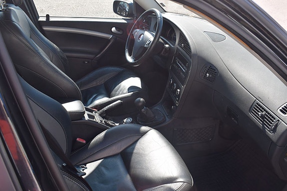 Saab 9-5 11 of 13