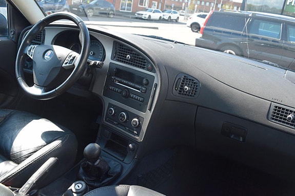 Saab 9-5 10 of 13