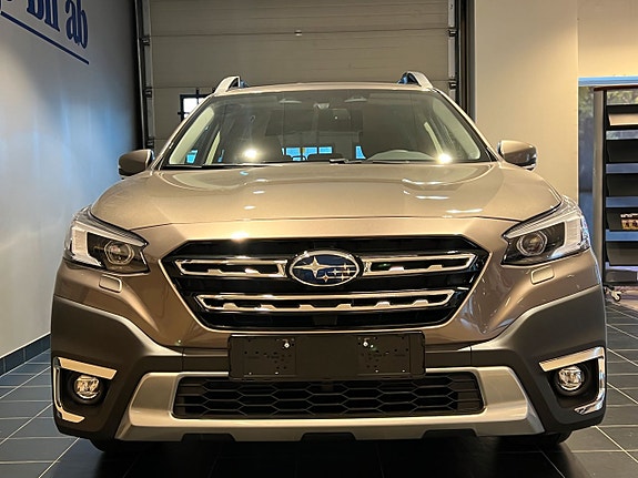Subaru Outback 3 of 5