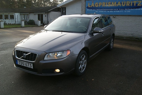 Volvo V70 4 of 15