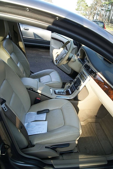 Volvo V70 11 of 15