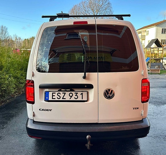Volkswagen Caddy Maxi 10 of 24