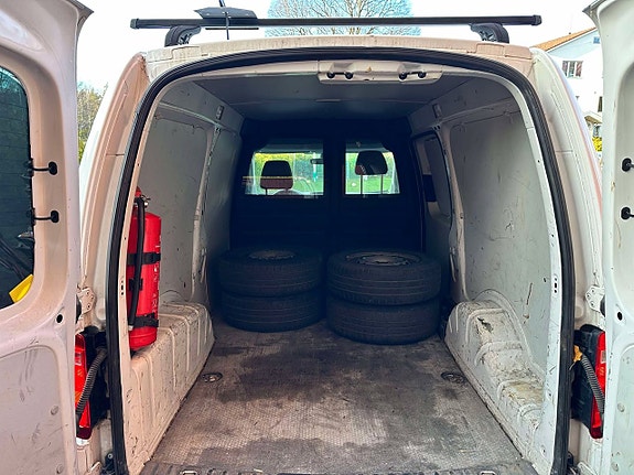 Volkswagen Caddy Maxi 11 of 24
