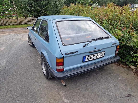 Opel Kadett 2 of 5