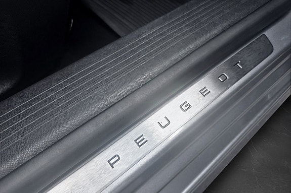 Peugeot 308 23 of 24