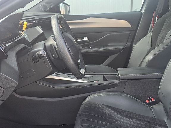 Peugeot 308 13 of 24