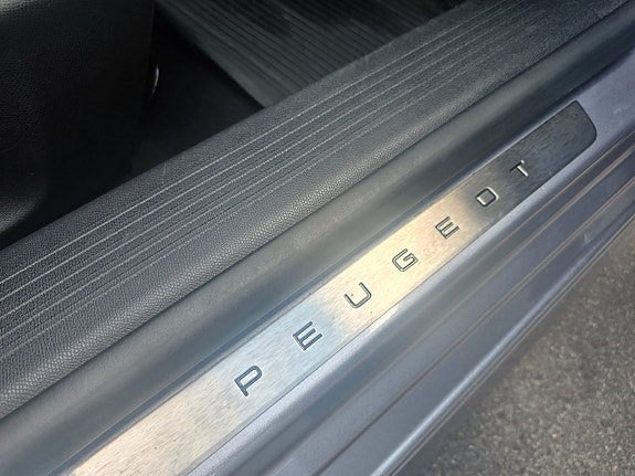 Peugeot 308 16 of 24
