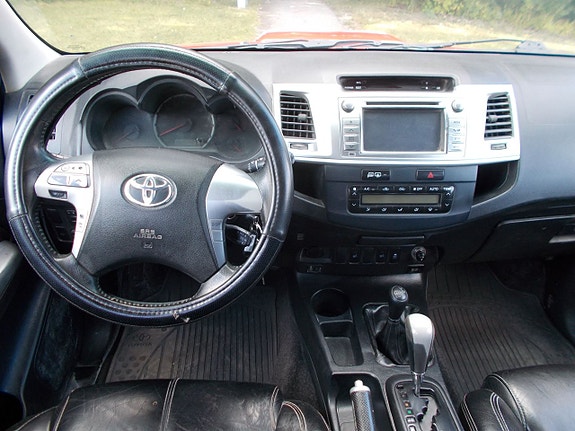Toyota HiLux 18 of 20