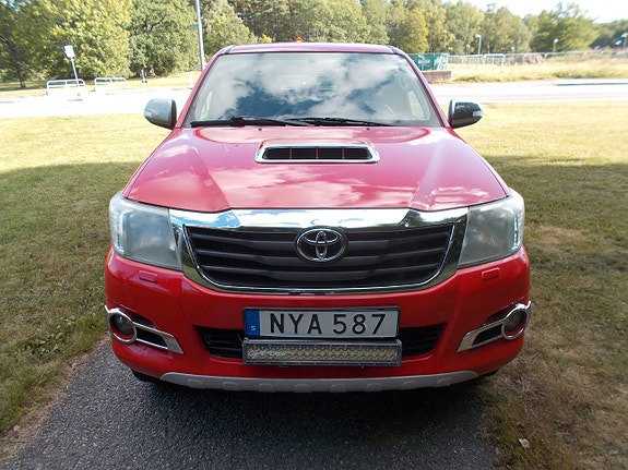 Toyota HiLux 20 of 20