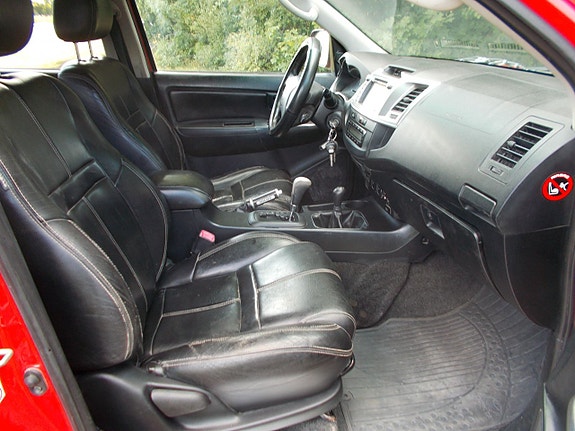 Toyota HiLux 11 of 20