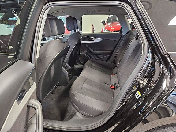 Audi A4 15 of 17