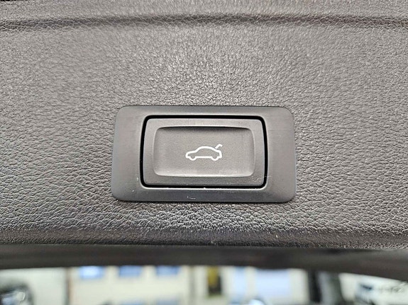 Audi A4 16 of 17