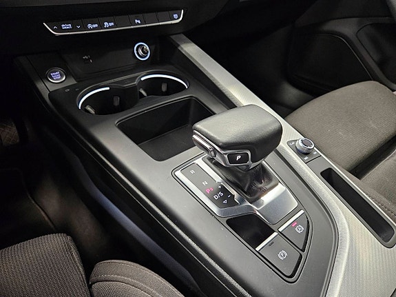 Audi A4 9 of 17