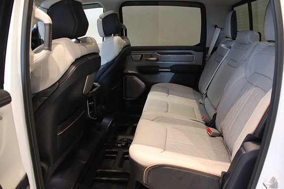 Dodge RAM 1500 11 of 21