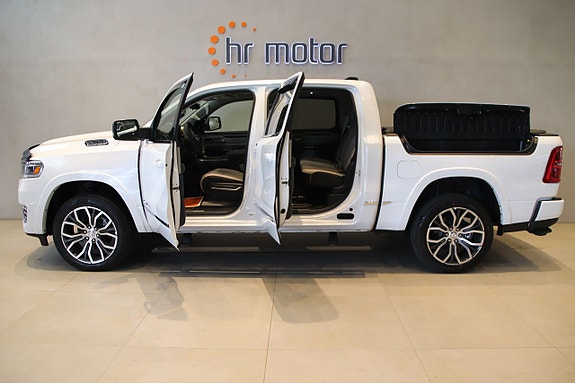Dodge RAM 1500 8 of 21