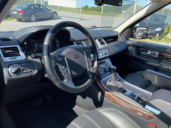 Land Rover Range Rover Sport 11 of 24