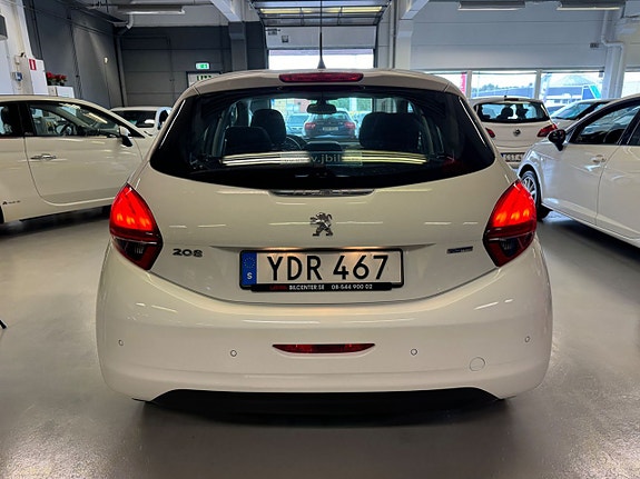 Peugeot 208 6 of 17