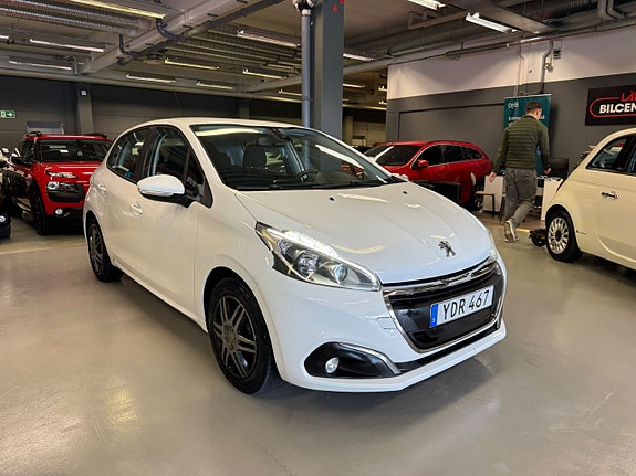Peugeot 208 4 of 5
