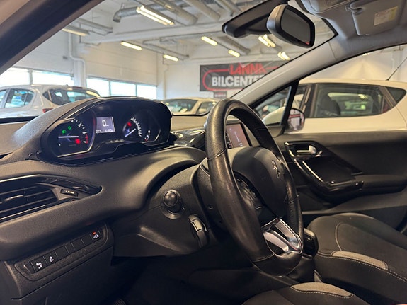 Peugeot 208 9 of 17