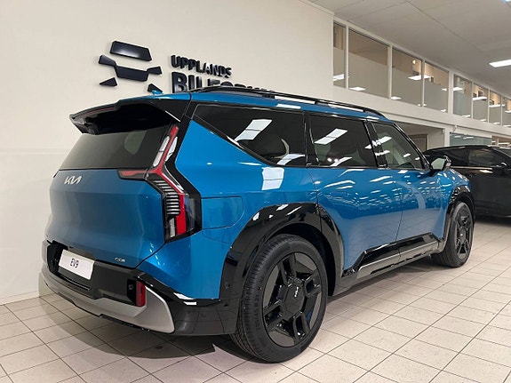Kia EV9 3 of 18