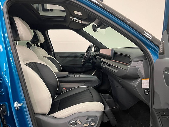 Kia EV9 6 of 18
