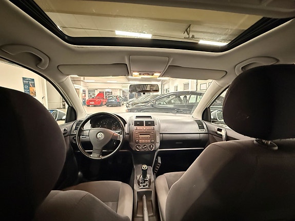 Volkswagen Polo 12 of 12