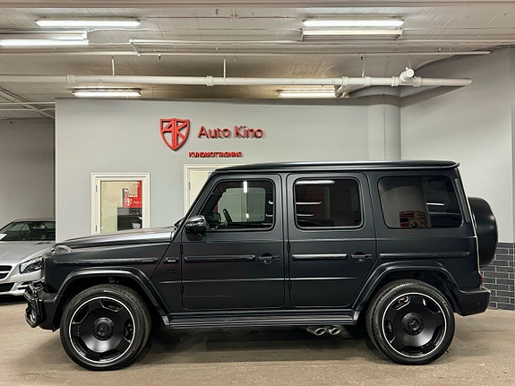 Mercedes-Benz G63 2 of 5