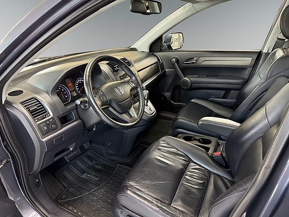 Honda CR-V 9 of 15
