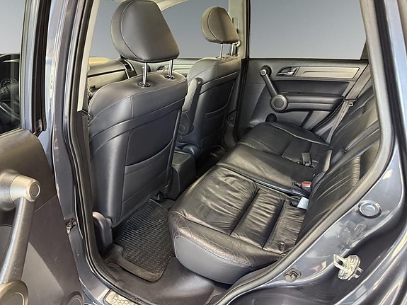 Honda CR-V 10 of 15