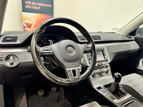 Volkswagen Passat 17 of 17