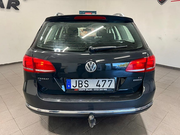 Volkswagen Passat 7 of 17