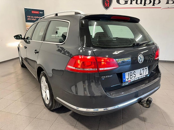 Volkswagen Passat 15 of 17