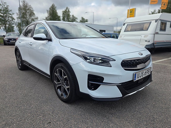 Kia XCeed 2 of 5
