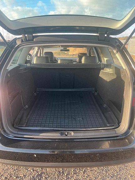 Volkswagen Passat 10 of 10