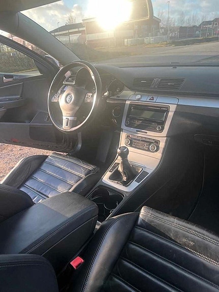 Volkswagen Passat 6 of 10