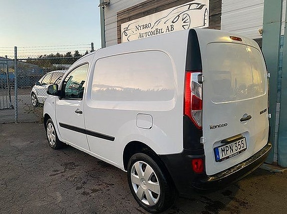 Renault Kangoo Express 12 of 12