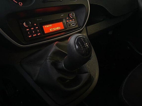 Renault Kangoo Express 7 of 12