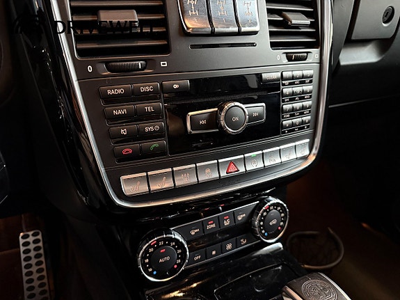 Mercedes-Benz G63 14 of 24