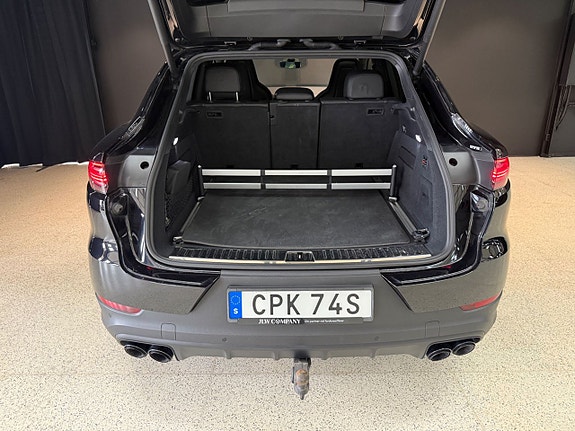Porsche Cayenne Coupe 16 of 30