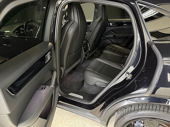 Porsche Cayenne Coupe 18 of 30