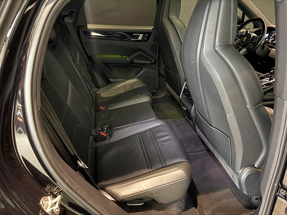 Porsche Cayenne Coupe 27 of 30