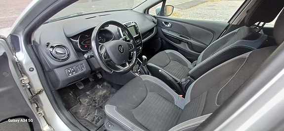 Renault Clio 12 of 18