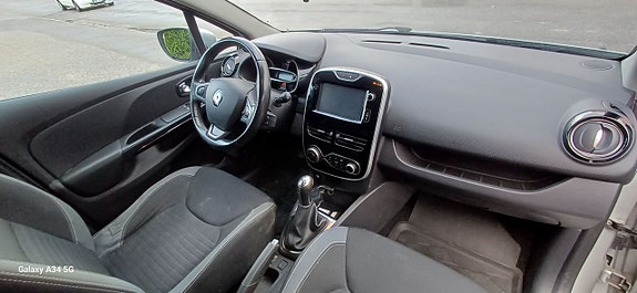 Renault Clio 15 of 18